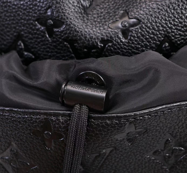 ルイヴィトンバッグ角部分ディテール